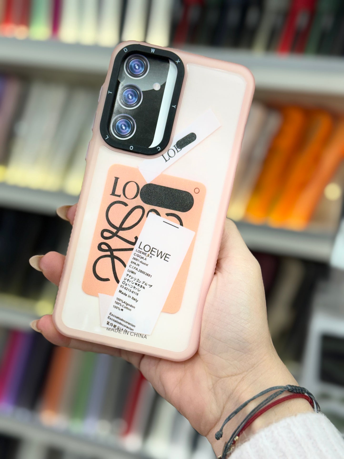 Loewe Кейс