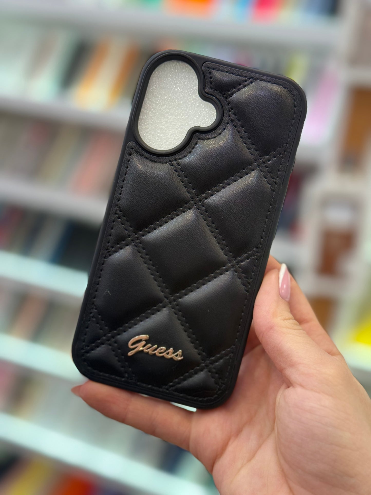Guess кожен кейс - iPhone 16