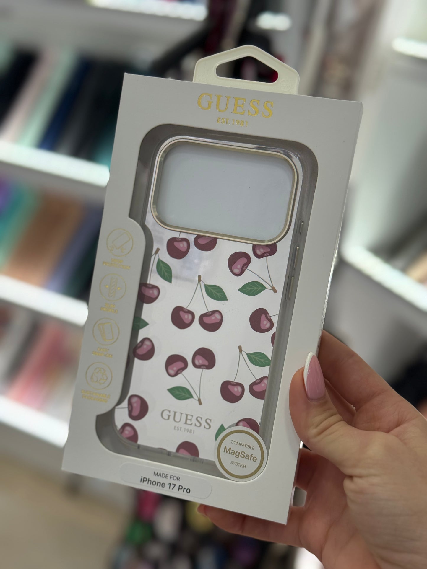 Guess Cherry Кейс - iPhone 17 pro