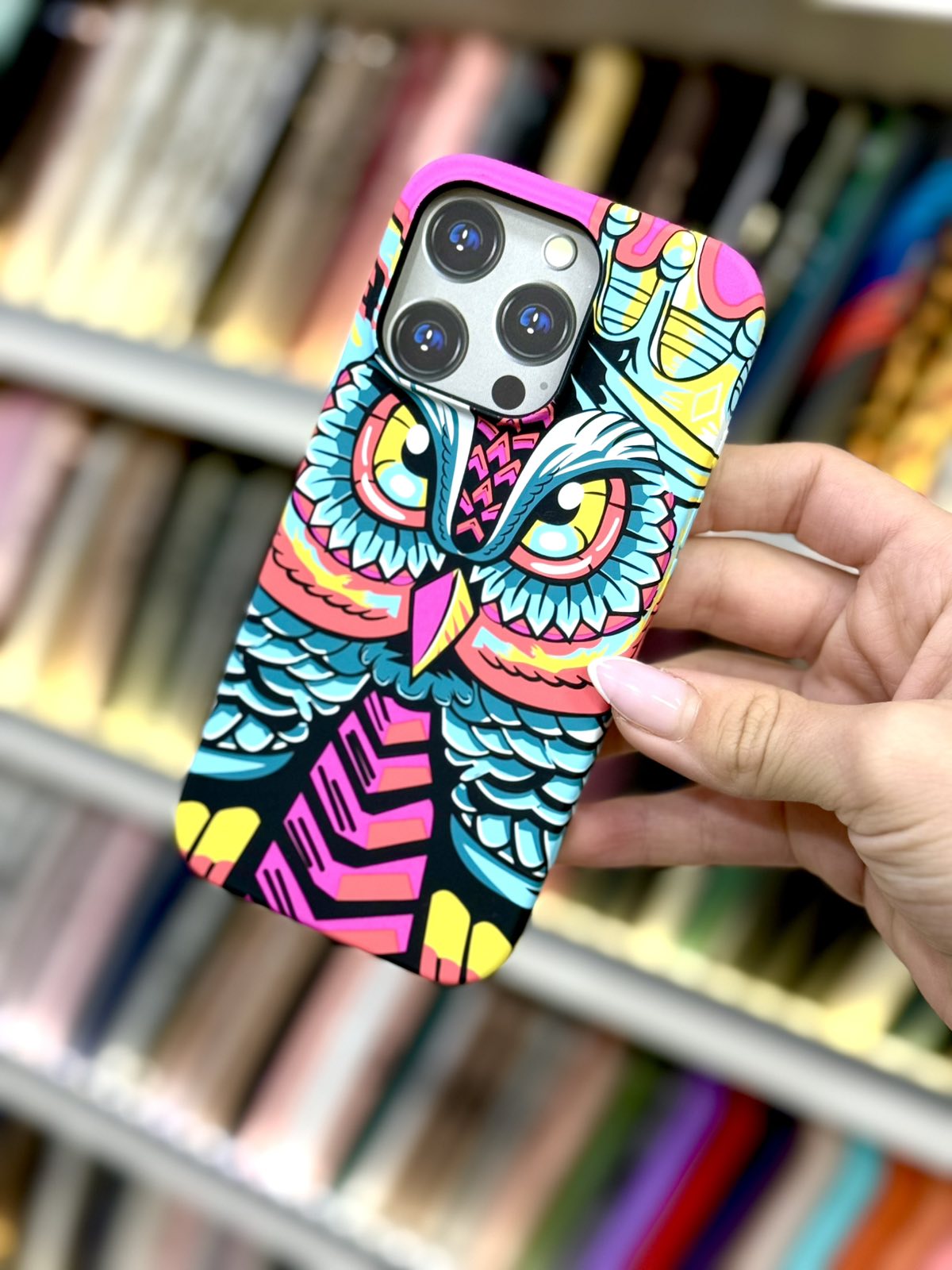 Neon Spirit Owl Кейс